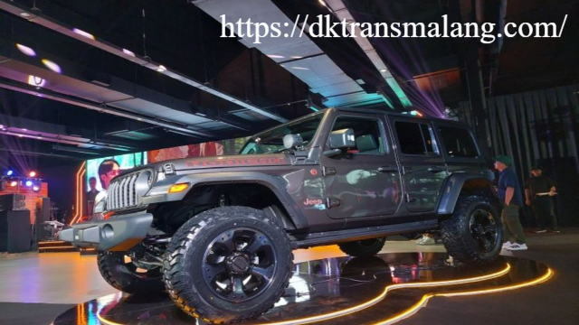 Jeep Wrangler Rubicon 4-Pintu Resmi Mengaspal di Surabaya