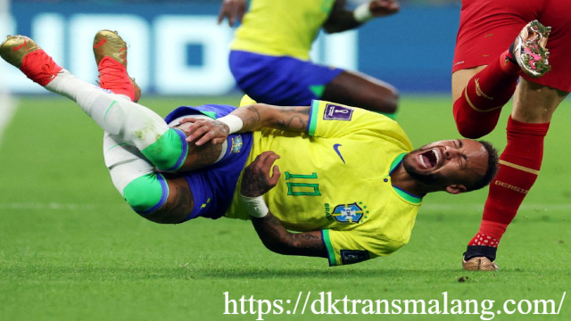 Neymar Rela Bermain dengan Cedera